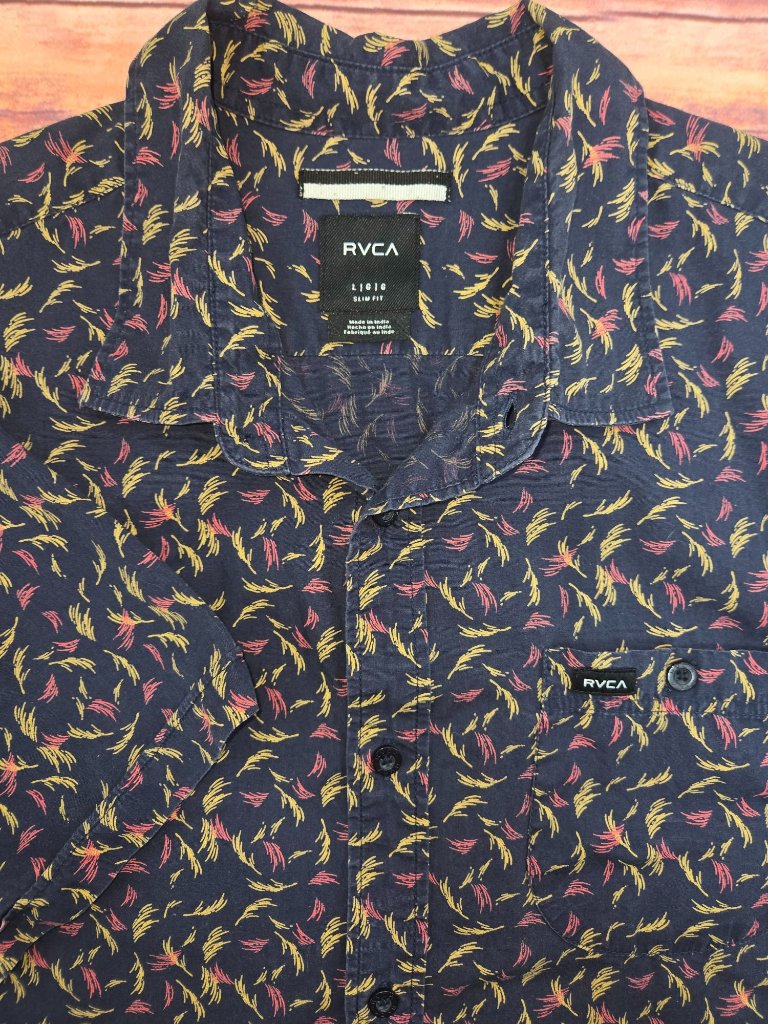 Rvca Mens Slim Fit Short Sleeve Feather Print Shirt Large